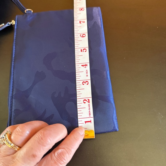 Baggallini Hillcrest Hobo Crossbody Bag with RFID Wristlet Blue Camo Lightweight - Picture 10 of 13